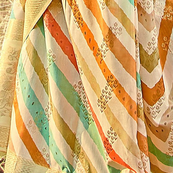 JHEAPS EXCLUSIVE DIGITAL PRINT MULTICOLOR SOFT SILK SAREE - Picture 3 of 5